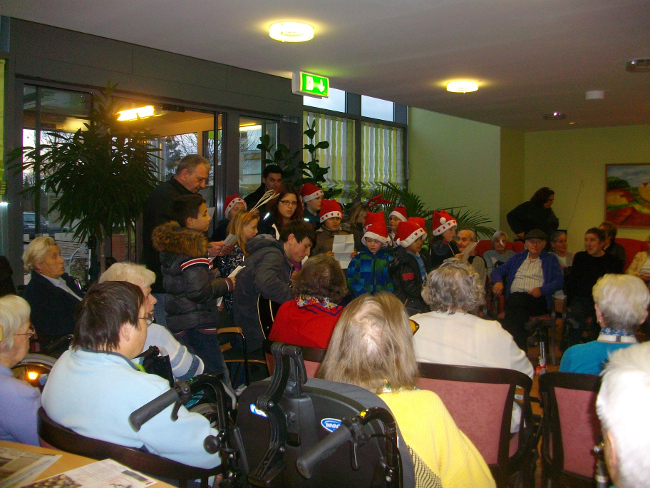 Weihnachtssingen im Paulinenhof